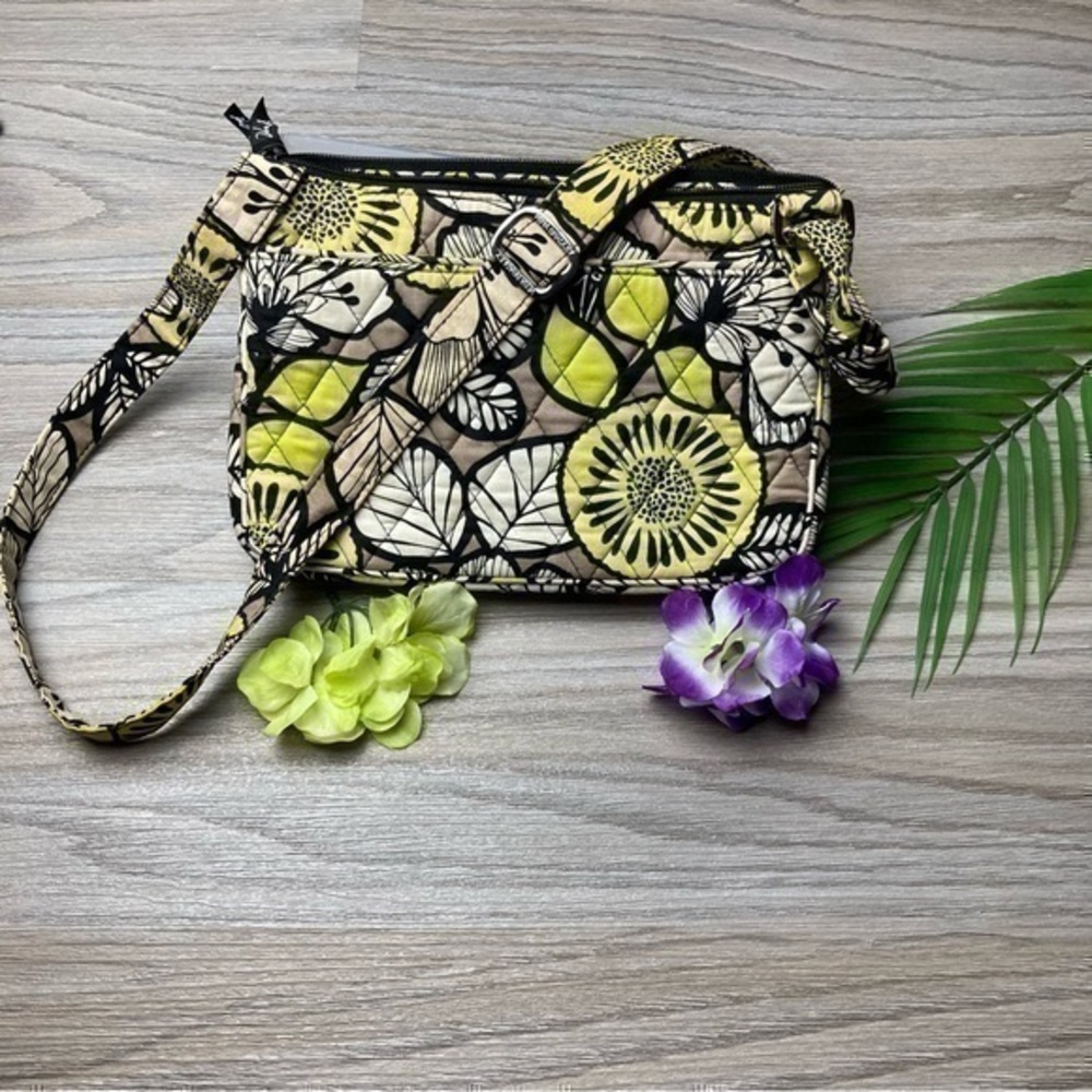 💋 VERA BRADLEY ON THE GO CROSSBODY BAG CITRON PATTERN
